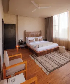 SWAR Kasauli - Suites, Cuisine, Bar & Cave Party - Quarto