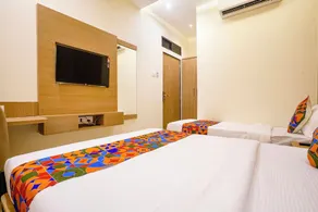 FabHotel Prime Palm Grove - Nr BKC - Room