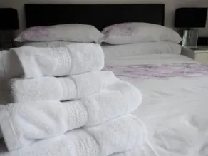 Headlands - Room Only Accommodation - Rom