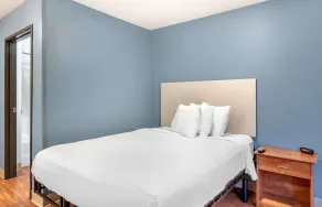 Extended Stay America Select Suites - Louisville - South - Room