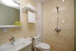 One Meter Sunshine Xi'an Xianyang International Airport Hotel - Bathroom