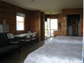 Virginia Landing Camping Resort Cabin 19 - Chambre