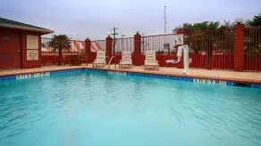 Best Western Giddings Inn & Suites - Pool