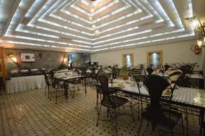 Hôtel-Café-Restaurant Pyramides, - Restaurant