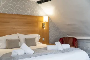 The Red Lion Hotel - Room
