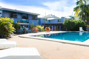 Caravella Backpackers - Pool