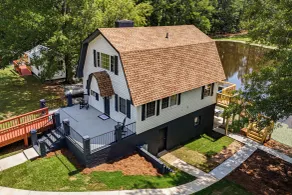 Waterfront Retreat Near Masters Hot Tub & Sauna - Interior