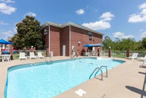 Quality Inn & Suites Mountain Home North - Pool