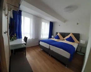 Stadthotel am Adenauerplatz - Habitación