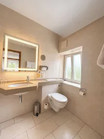 Hotel Fischerhaus - Bathroom