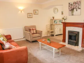 Glen Helen - Living room