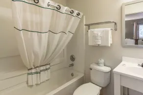 HomeTowne Studios by Red Roof Orlando - Casselberry - Chambre