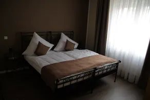 Apado-Hotel garni - Room