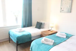 Lundwood House Barnsley by Smart Corporate Stays - Room