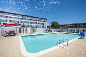 Baymont by Wyndham Texarkana - Pool