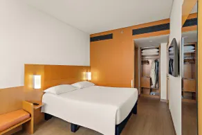 Ibis Abu Dhabi Gate - Rum