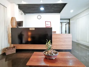 RedDoorz near Trade School Gensan - Reception