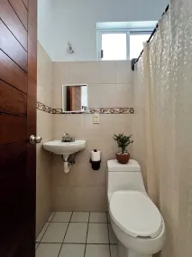 Hotel Real Juquilita - Starlink Internet - Bathroom