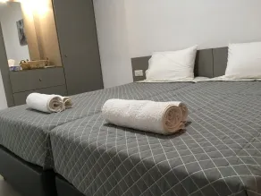 Elenapa Holiday Apartments - Chambre