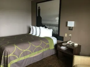 Super 8 by Wyndham Indianapolis Emerson - Værelse