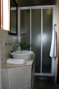 A Traveller's Palm - Bathroom
