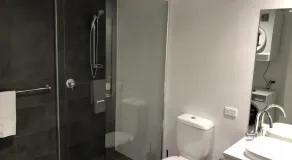 Quattro On Young - Baño