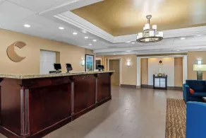 Comfort Inn & Suites Staunton - Hall