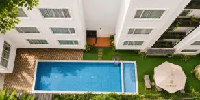 HUE GUH The Porto Candolim - Piscina