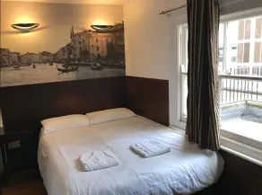 Exhibition Court Hotel 4 - Chambre