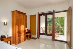 Coffee Routes - Room