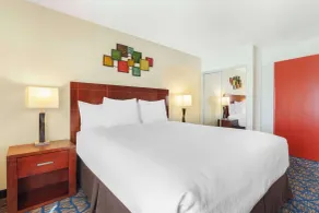 Best Western Plus Villa Del Lago Inn Patterson - Room