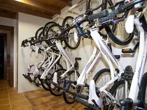 Albergue Santo Tomás de Canterbury - Hostel - Fitnessbereich