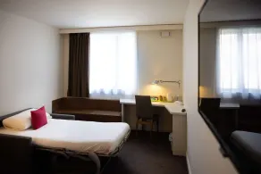 Campanile Limoges Centre - Gare - Room