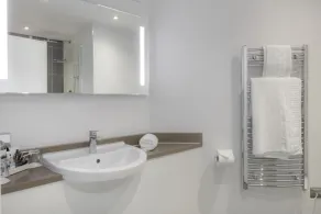 Mercure Hatfield Oak Hotel - Bathroom
