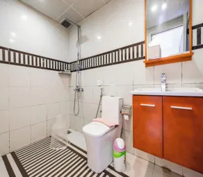 Parakkat Nature Resort - Bathroom