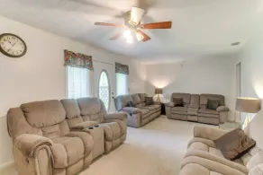 Cozy Waycross House w/ Yard & Screened Patio! - Interiör