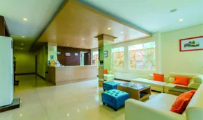 D'Best Hotel Sofia Bandung - Interior entrance