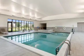 Hilton Garden Inn Kansas City Riverside - Pool