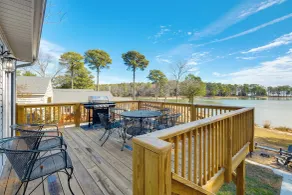 Waterfront Gem w/ Deck & Views on Chesapeake Bay! - Interiør