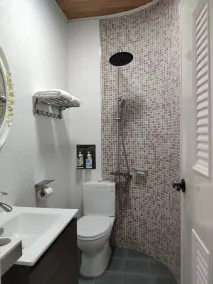 Teacher Cai Homeestay - Bathroom