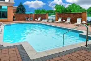 Courtyard by Marriott Niagara Falls - Piscine