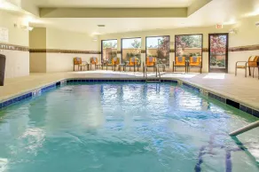 Courtyard by Marriott Lexington Keeneland/Airport - Piscine