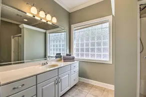 Dreamy Ridgeway Home w/ Grill on Lake Wateree! - Interiør