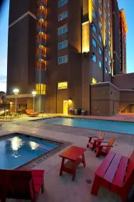 Overton Hotel and Conference Center - Piscine