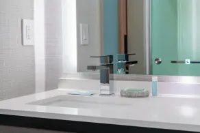 Fairfield by Marriott Inn & Suites Framingham - Salle de bain