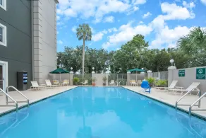 La Quinta by Wyndham Naples East (I-75) - Piscine