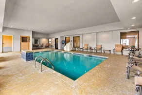 Sonesta Essential Indianapolis Airport - Piscine