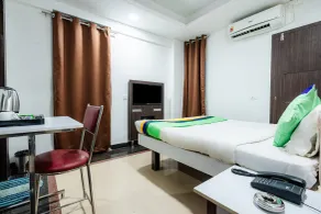 Treebo Silver Apartment - Room