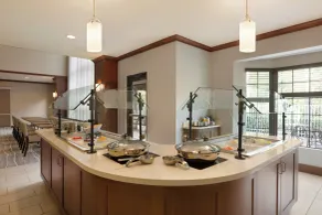 Staybridge Suites Tampa East- Brandon by IHG - Restaurang