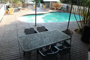 Purple Olive Guest House - Pool